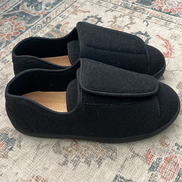 Size 7ED Easy open slippers for anyone with mobility issues - Picture 5 of 9